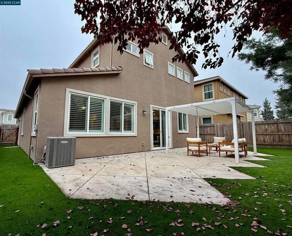 2209 Sunny Island Ct, Modesto, CA 95355