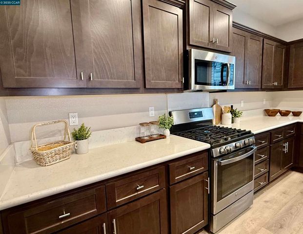 2209 Sunny Island Ct, Modesto, CA 95355