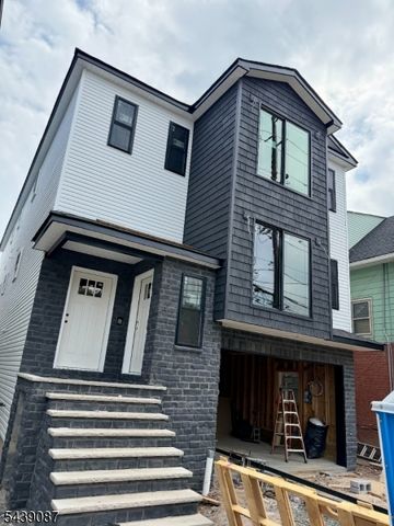 670 Summer St, Elizabeth City, NJ 07202