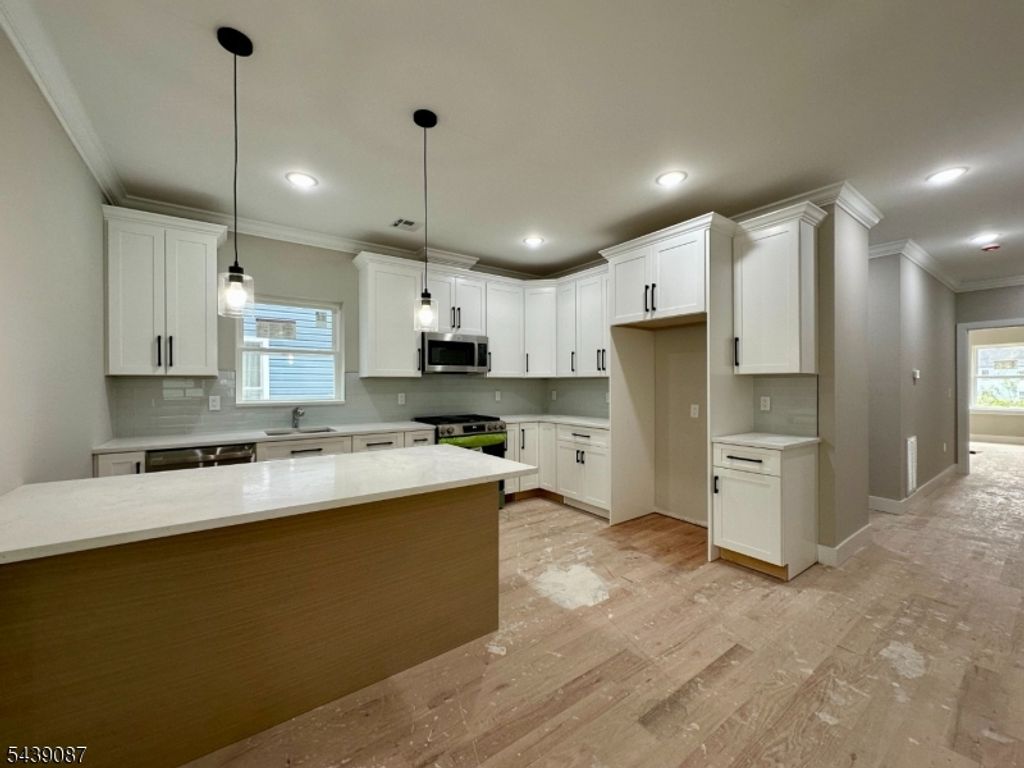 670 Summer St, Elizabeth City, NJ 07202 — photo 2