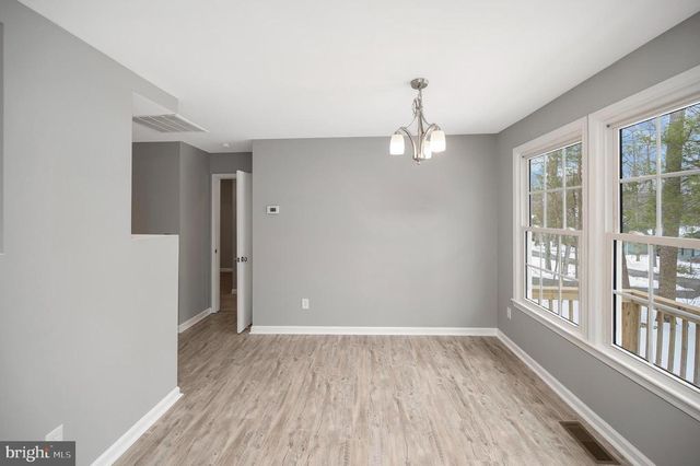 217 WASHINGTON ST, Locust Grove, VA 22508