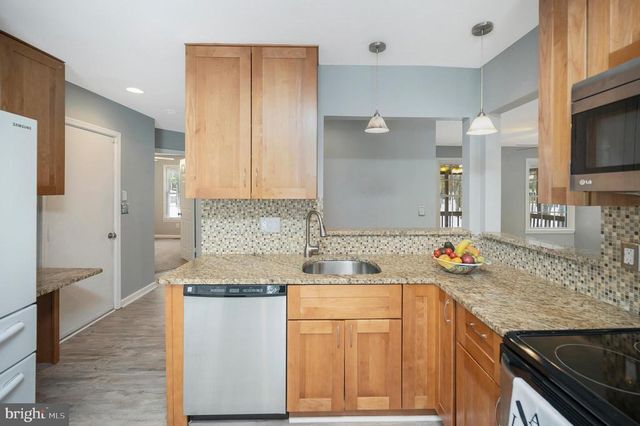 217 WASHINGTON ST, Locust Grove, VA 22508