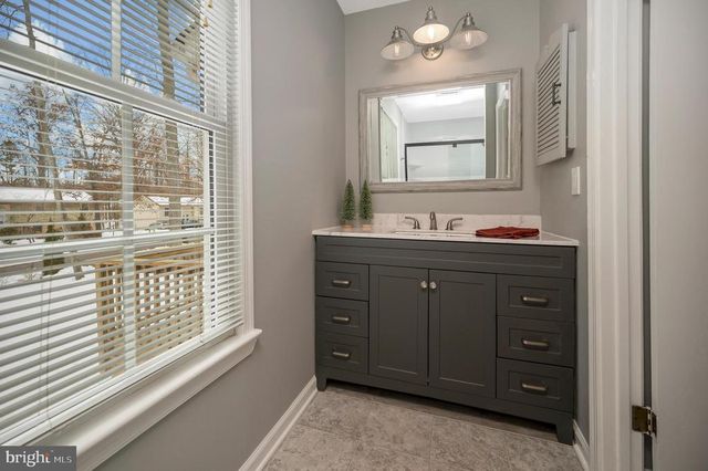 217 WASHINGTON ST, Locust Grove, VA 22508