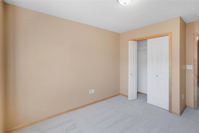 560 85th Street, West Des Moines, IA 50266