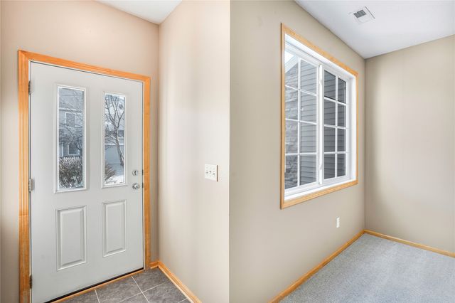 560 85th Street, West Des Moines, IA 50266