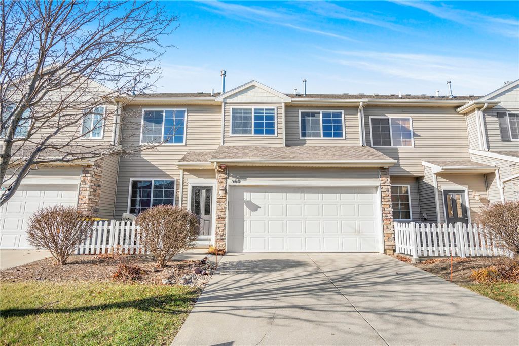 560 85th Street, West Des Moines, IA 50266
