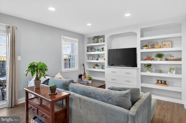 1851 FOXDALE CT, Crofton, MD 21114