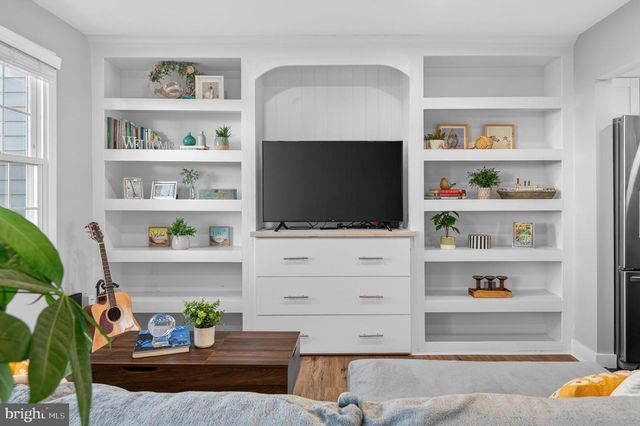 1851 FOXDALE CT, Crofton, MD 21114