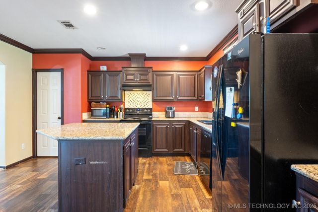 38019 S 4417 Road, Big Cabin, OK 74332