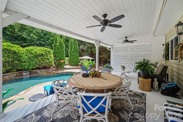 218 Crimson Orchard Drive, Mooresville, NC 28115