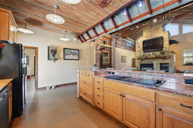 1350 Bennett Road, Millsap, TX 76066