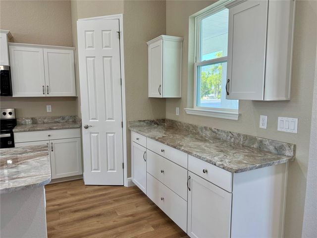 9898 SW 38TH AVENUE, Ocala, FL 34476