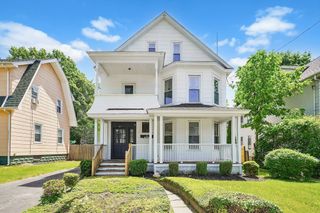 87 Somerset St, Springfield, MA 01108