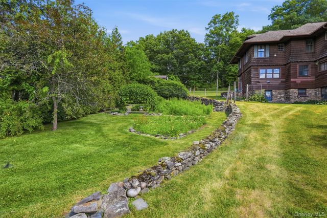 37 Ridge Road, Cornwall, NY 12518
