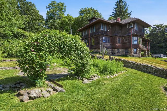 37 Ridge Road, Cornwall, NY 12518
