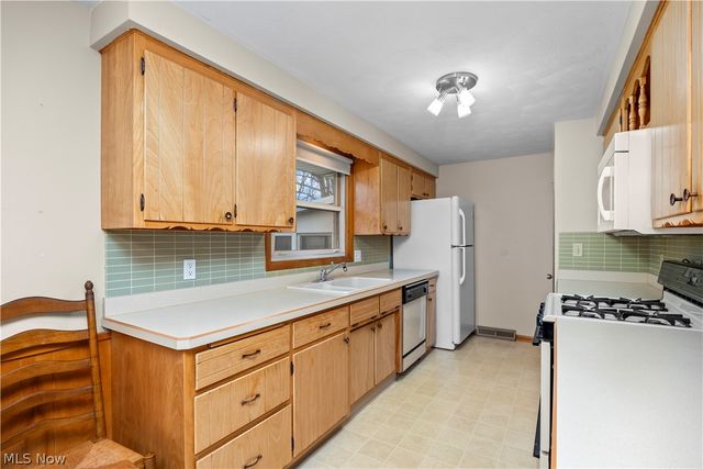 1820 W 36th Street, Lorain, OH 44053