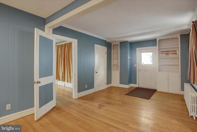 230 W SECOND STREET, Waynesboro, PA 17268