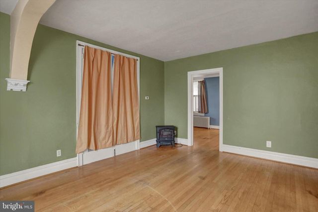 230 W SECOND STREET, Waynesboro, PA 17268