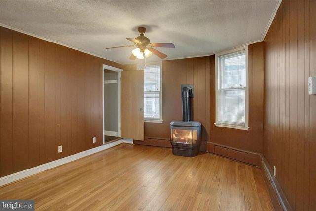 230 W SECOND STREET, Waynesboro, PA 17268