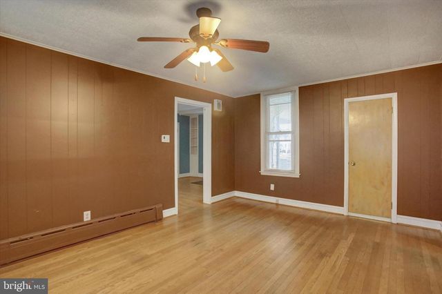 230 W SECOND STREET, Waynesboro, PA 17268