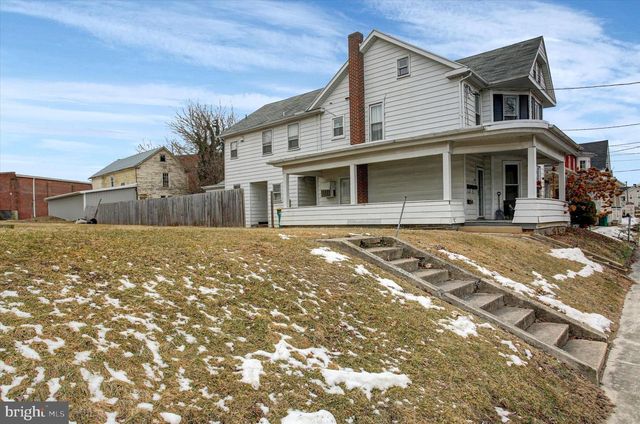 230 W SECOND STREET, Waynesboro, PA 17268