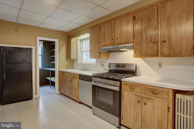 230 W SECOND STREET, Waynesboro, PA 17268
