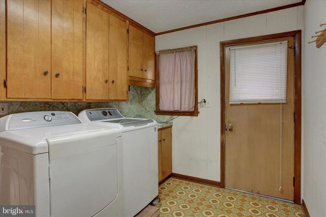 230 W SECOND STREET, Waynesboro, PA 17268