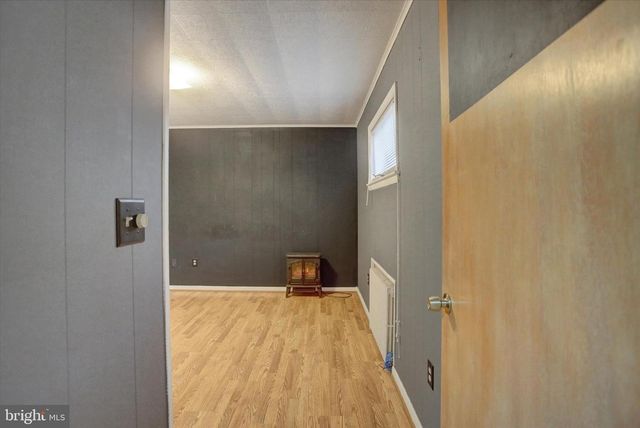 230 W SECOND STREET, Waynesboro, PA 17268