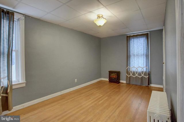 230 W SECOND STREET, Waynesboro, PA 17268