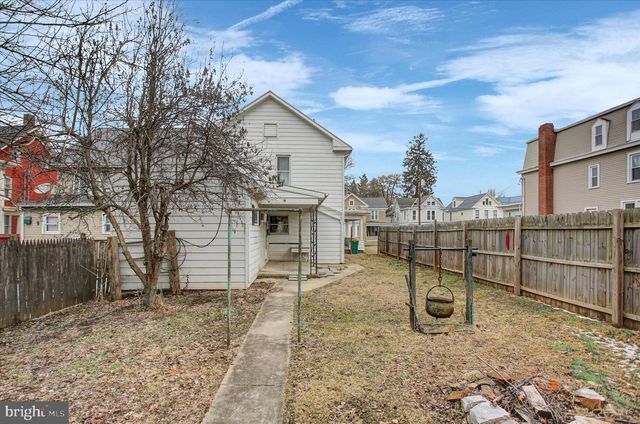230 W SECOND STREET, Waynesboro, PA 17268