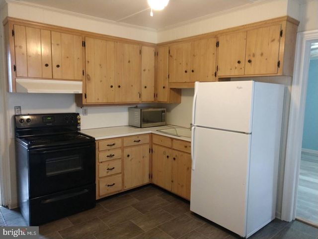 230 W SECOND STREET, Waynesboro, PA 17268