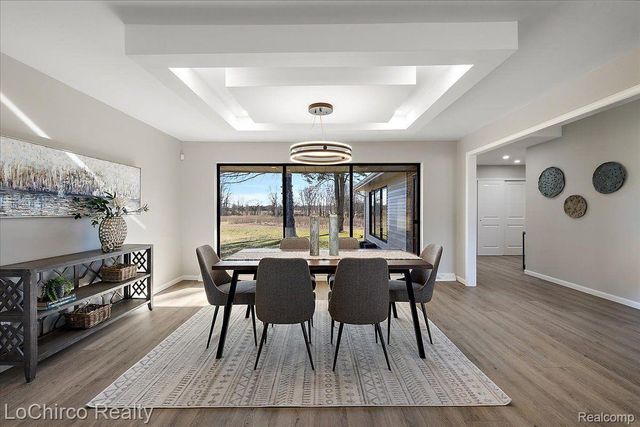 8603 N OWOSSO Road, Fowlerville Village, MI 48836