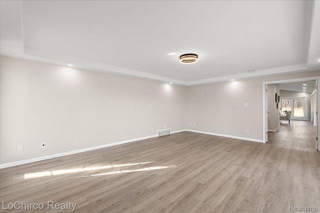 8603 N OWOSSO Road, Fowlerville Village, MI 48836