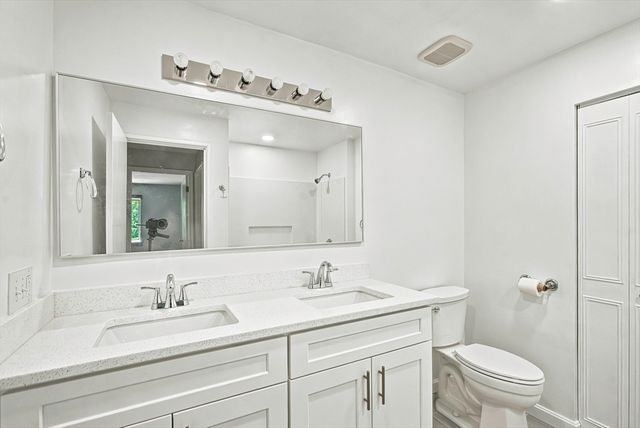 59 School St B18, Northborough, MA 01532