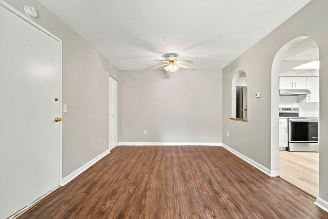 59 School St B18, Northborough, MA 01532
