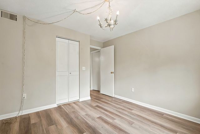 59 School St B18, Northborough, MA 01532
