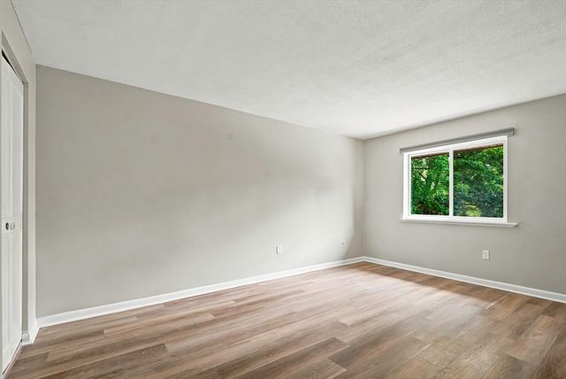 59 School St B18, Northborough, MA 01532