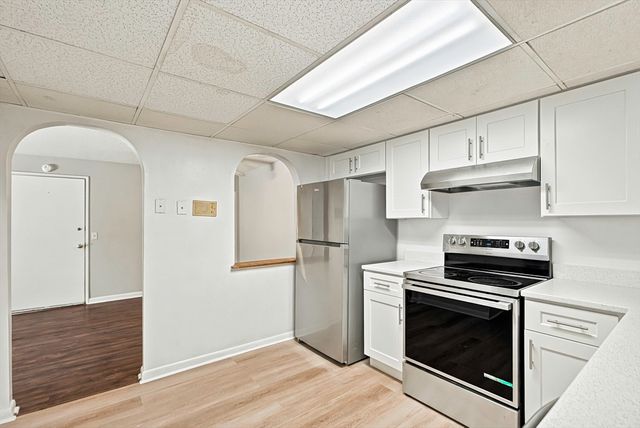 59 School St B18, Northborough, MA 01532