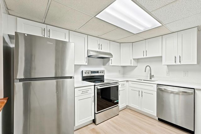 59 School St B18, Northborough, MA 01532