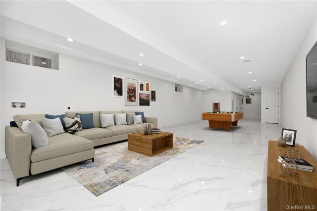 14521 GUY R BREWER Boulevard, Springfield Gardens, NY 11434