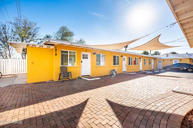 1219 S Farmer Avenue, Tempe, AZ 85281