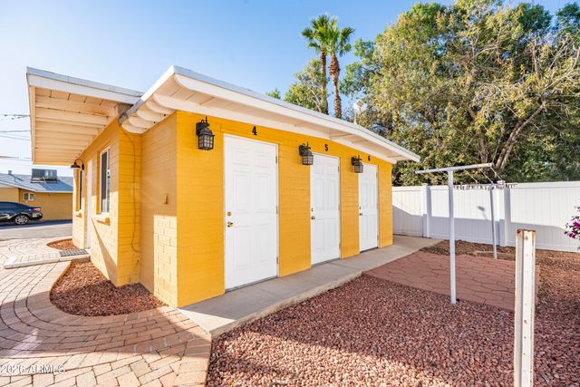 1219 S Farmer Avenue, Tempe, AZ 85281