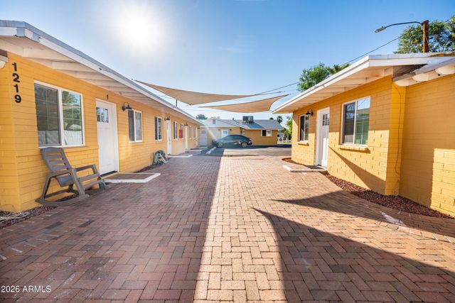 1219 S Farmer Avenue, Tempe, AZ 85281