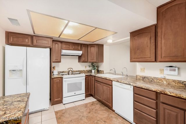 10512 W RUTH Avenue, Peoria, AZ 85345