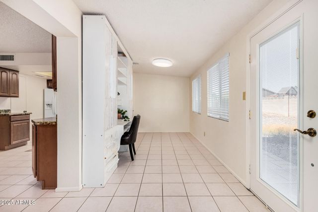 10512 W RUTH Avenue, Peoria, AZ 85345