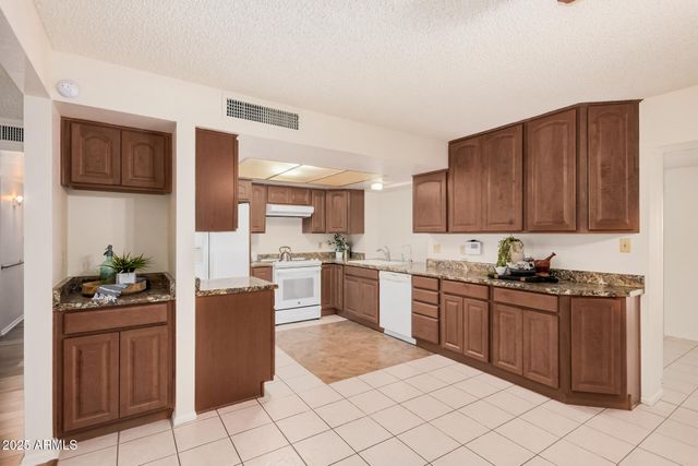 10512 W RUTH Avenue, Peoria, AZ 85345