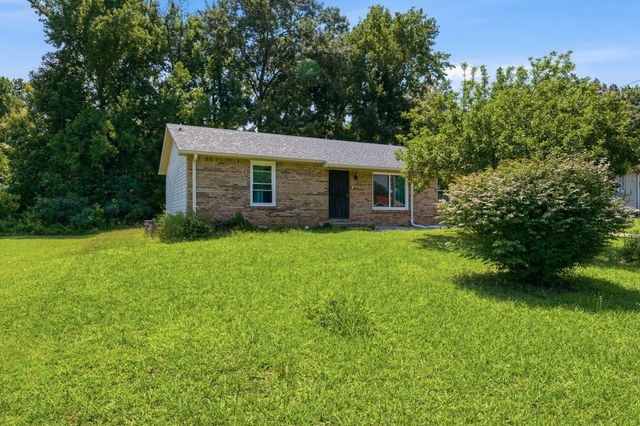 535 Donna Dr, Clarksville, TN 37042