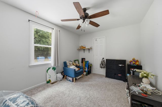 535 Donna Dr, Clarksville, TN 37042