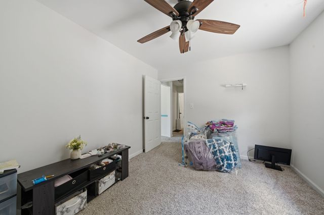 535 Donna Dr, Clarksville, TN 37042