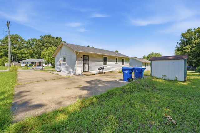535 Donna Dr, Clarksville, TN 37042